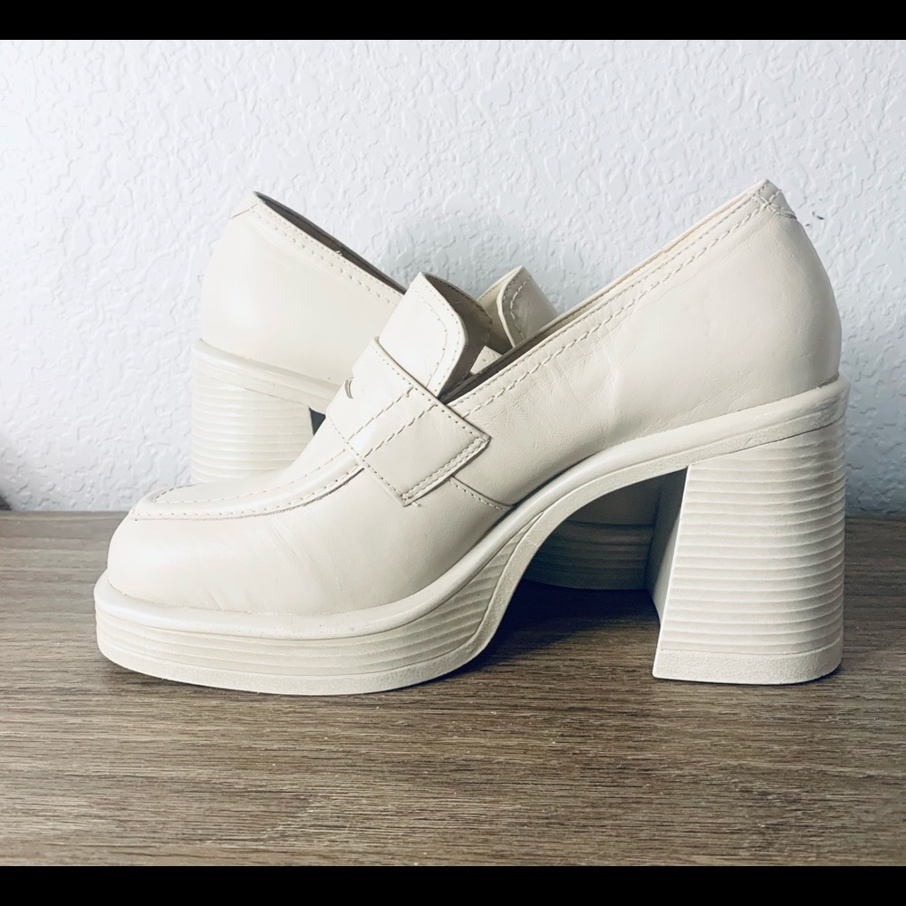 STEVE MADDEN FAR-OUT LOAFER NATURAL LEATHER size 8.5